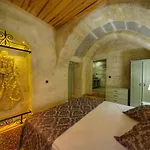 Takaev Cave House Hotel 2*