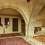 Takaev Cave House Hotel 2*