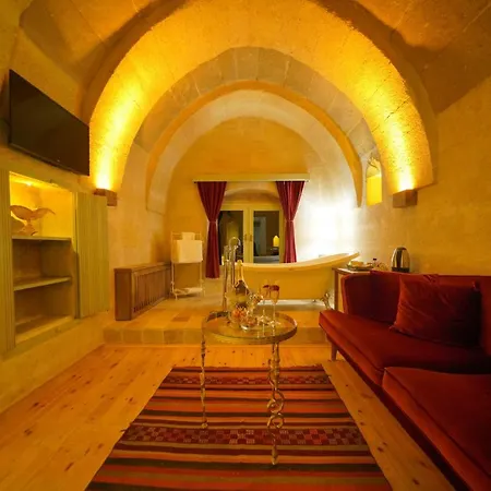 فندق Takaev Cave House