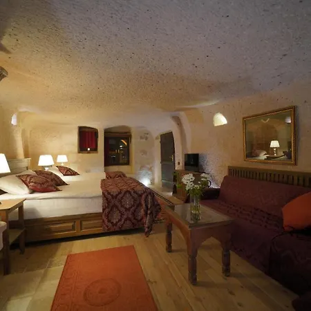 Takaev Cave House מלון 2*