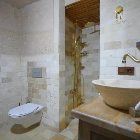 فندق Takaev Cave House