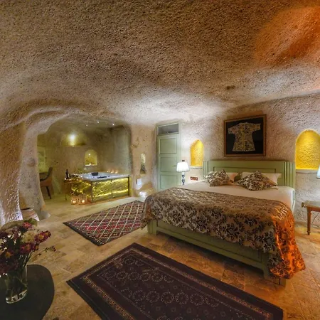 فندق Takaev Cave House