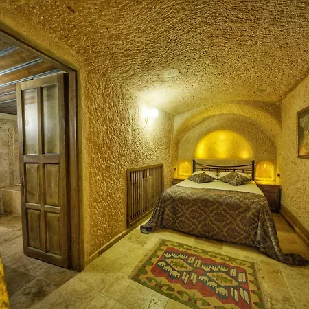 Otel Takaev Cave House 2*