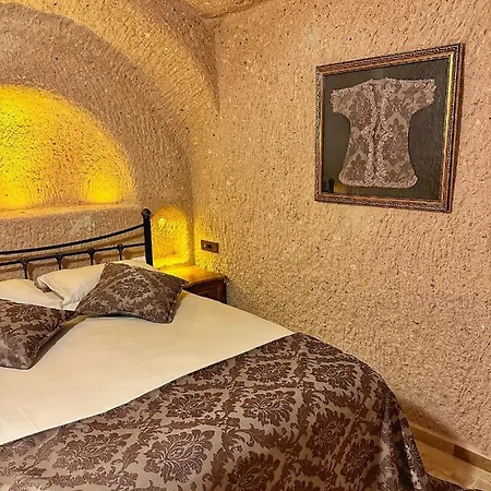 فندق Takaev Cave House