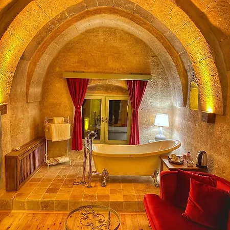 فندق Takaev Cave House