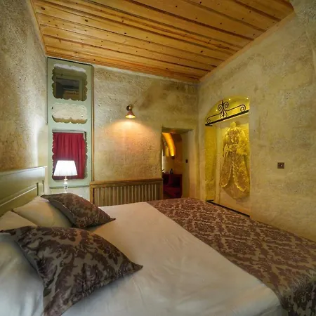 Otel Takaev Cave House 2*