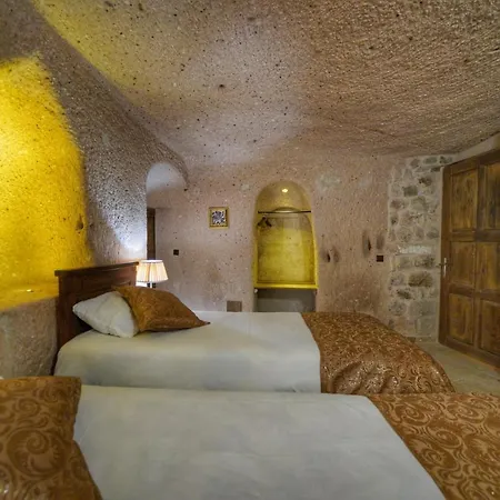 Otel Takaev Cave House 2*