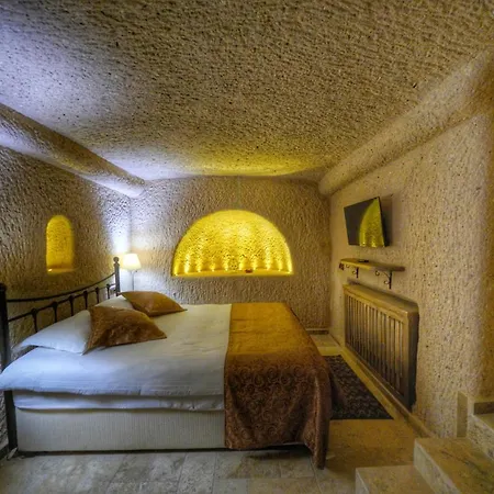 Takaev Cave House אוצ'יסר