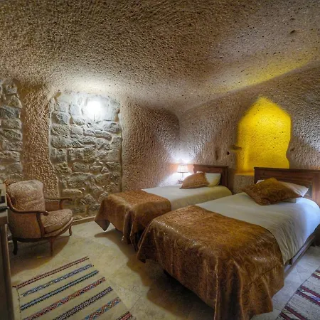Otel Takaev Cave House 2*