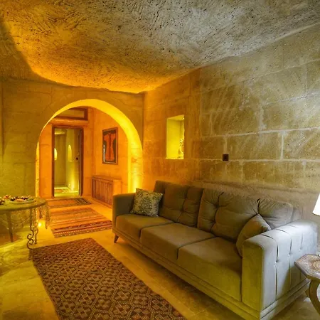 Otel Takaev Cave House 2*