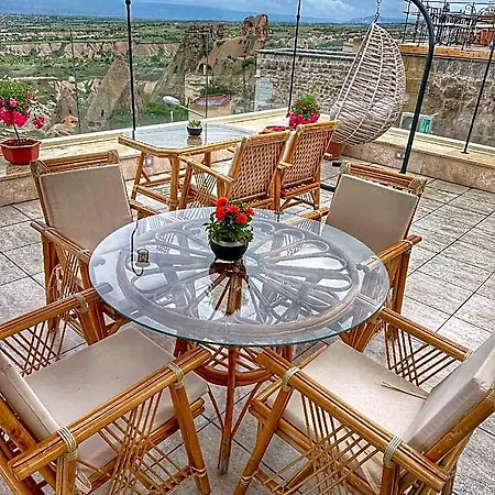 Takaev Cave House Hotel Uchisar
