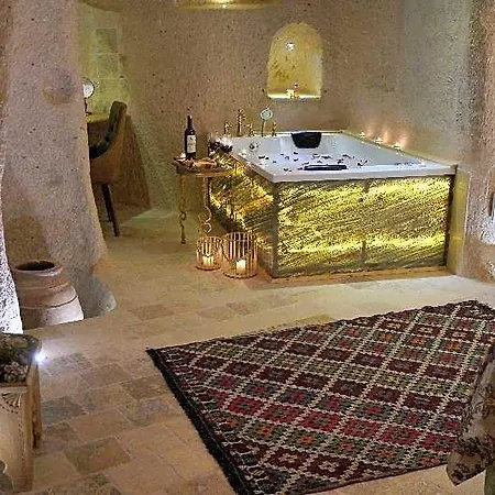 Takaev Cave House Uchisar