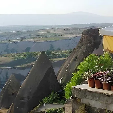 Takaev Cave House Uchisar