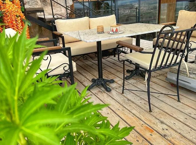 Takaev Cave House Hotell